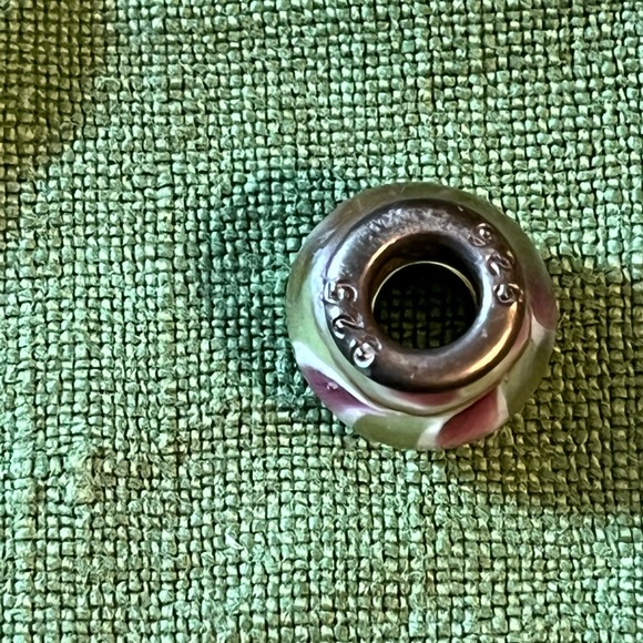 Pandora Murano glass charm, green background with pink and white swirl pattern - Picture 5 of 6